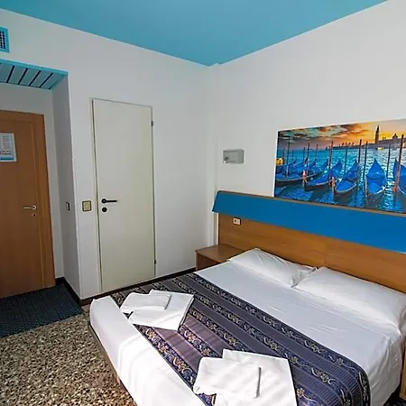 Bluecolors 2* Veneza