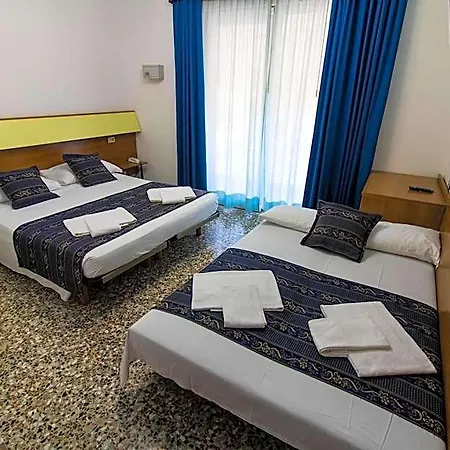 Bluecolors Hotel 2*